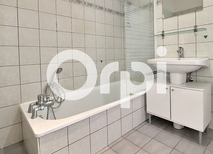 Flat Rue du Docteur Albert Schweitzer in Val-de-Moder