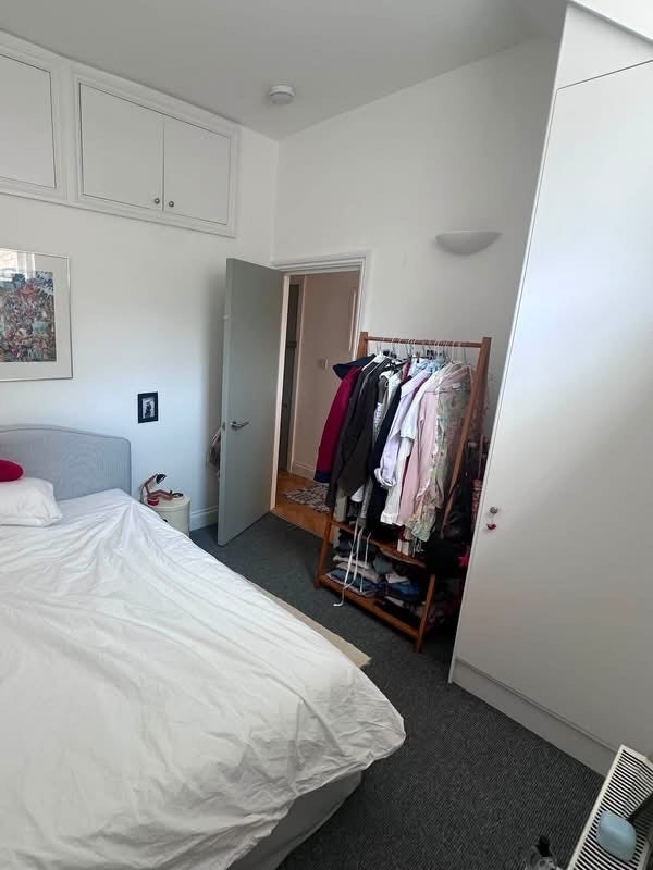 Room Clifton Avenue in Greater London