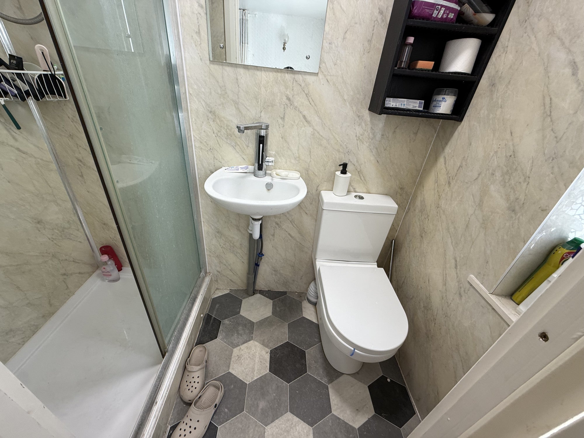 Flat Dockwell Close in London