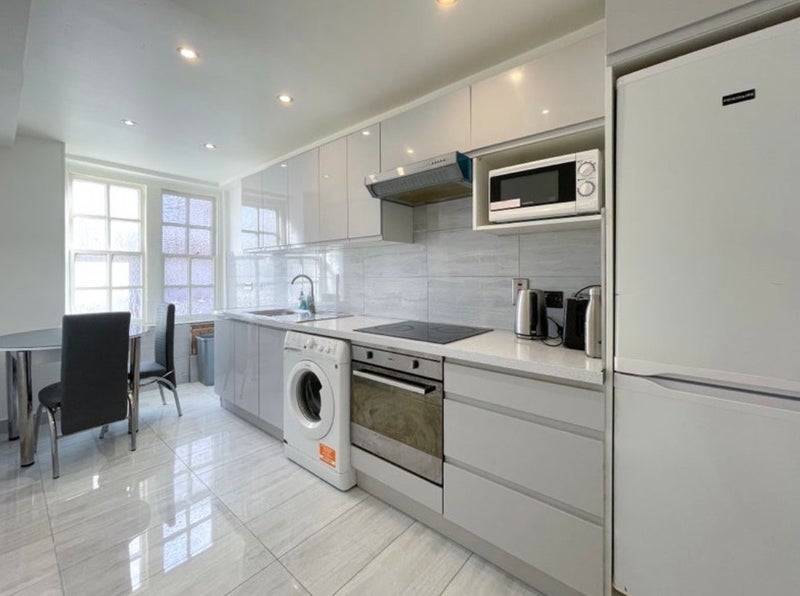 Room Park West Place in City of Westminster