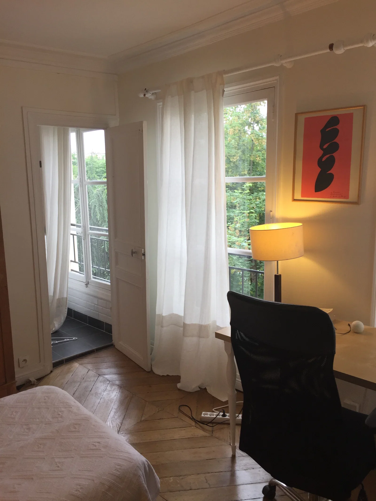 Room Rue de Martignac in Paris