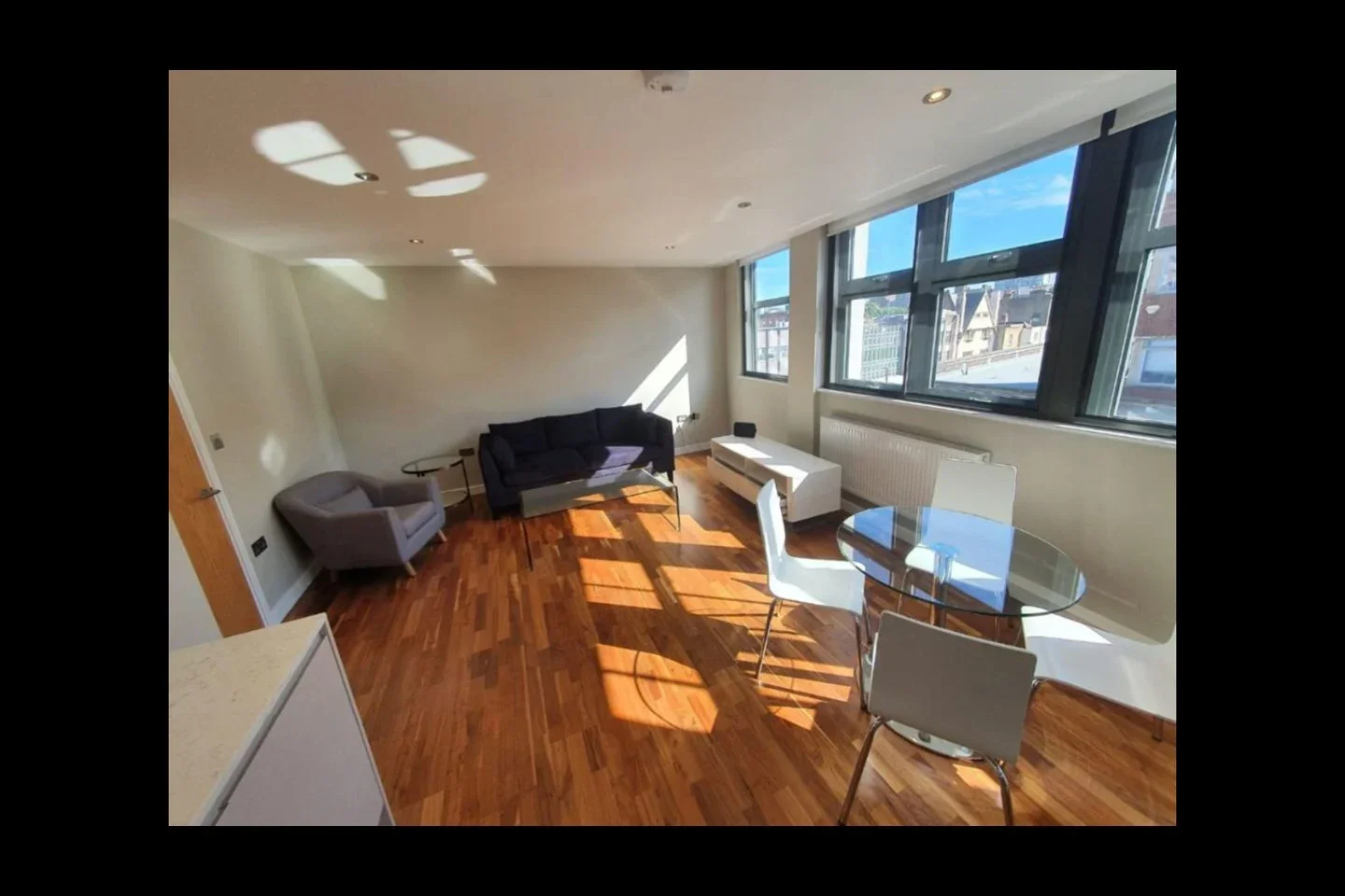 Flat Felsham Road in Greater London