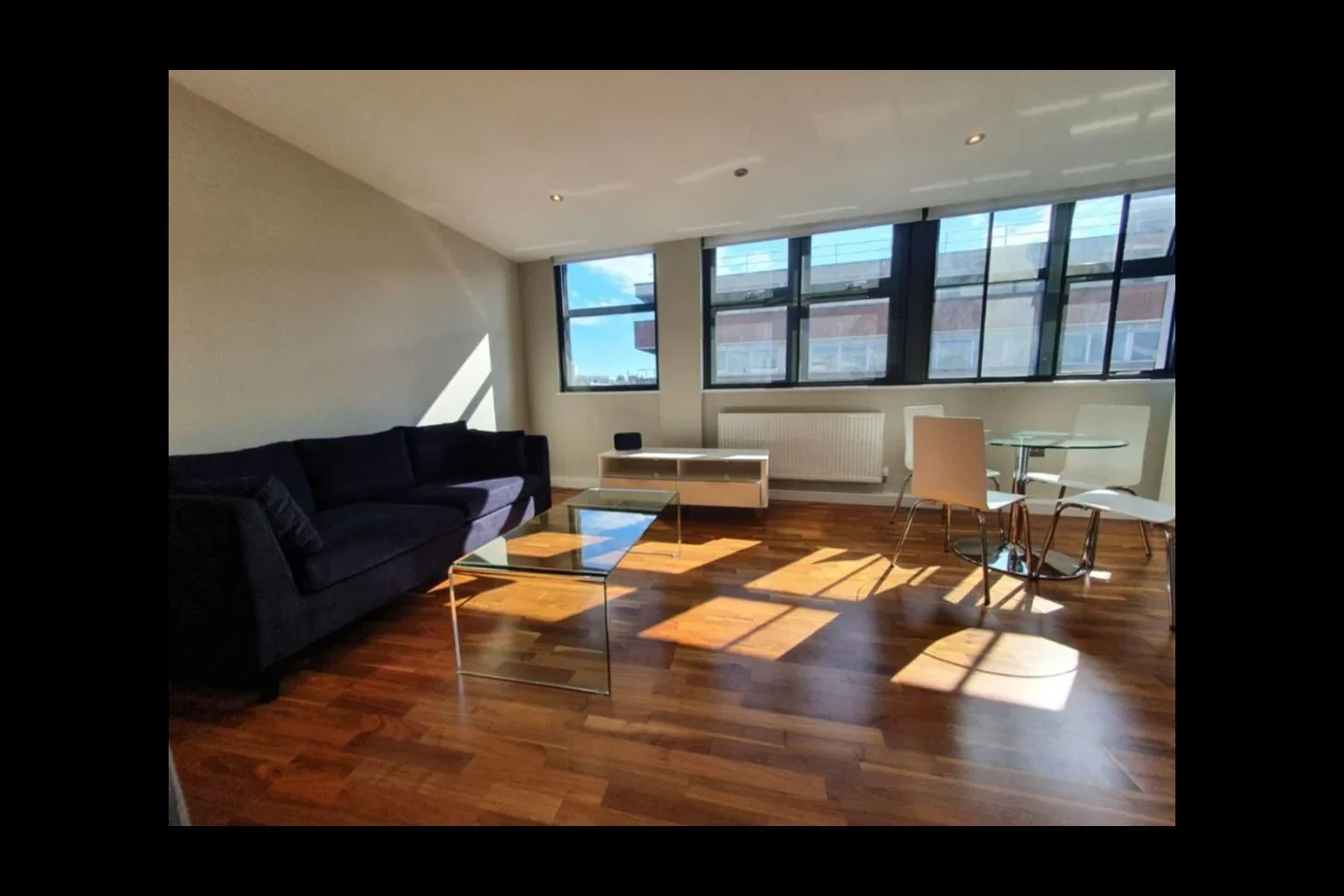 Flat Felsham Road in Greater London