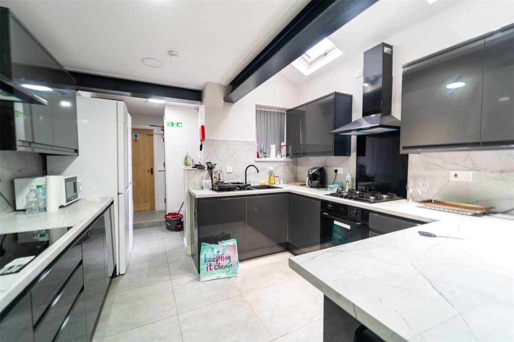 Flat Heeley Road in Birmingham
