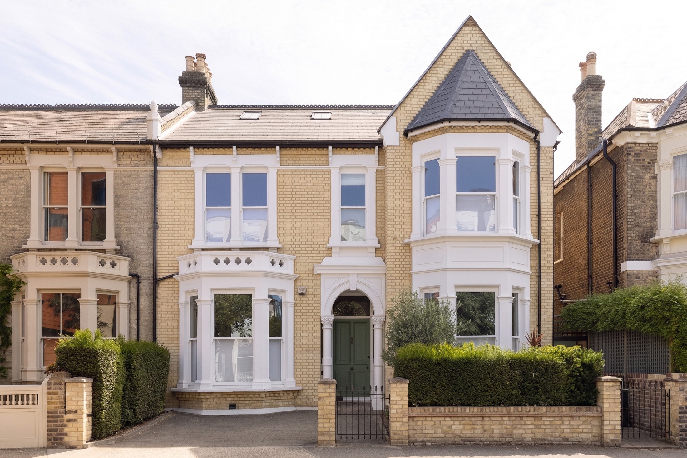 House Rivercourt Road in Greater London