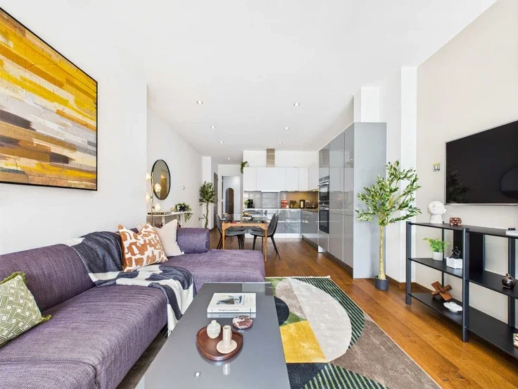 Flat Bayham Street in Greater London
