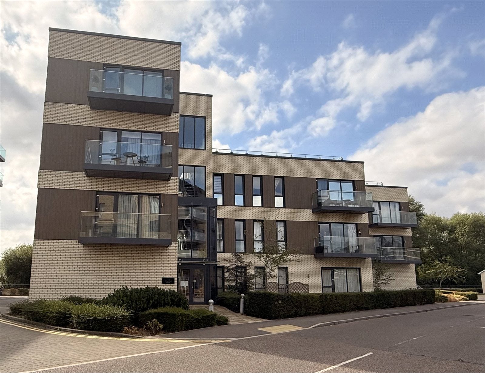 Flat Flagstaff Road in Reading