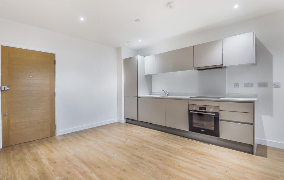 Flat Bond Way in Bracknell