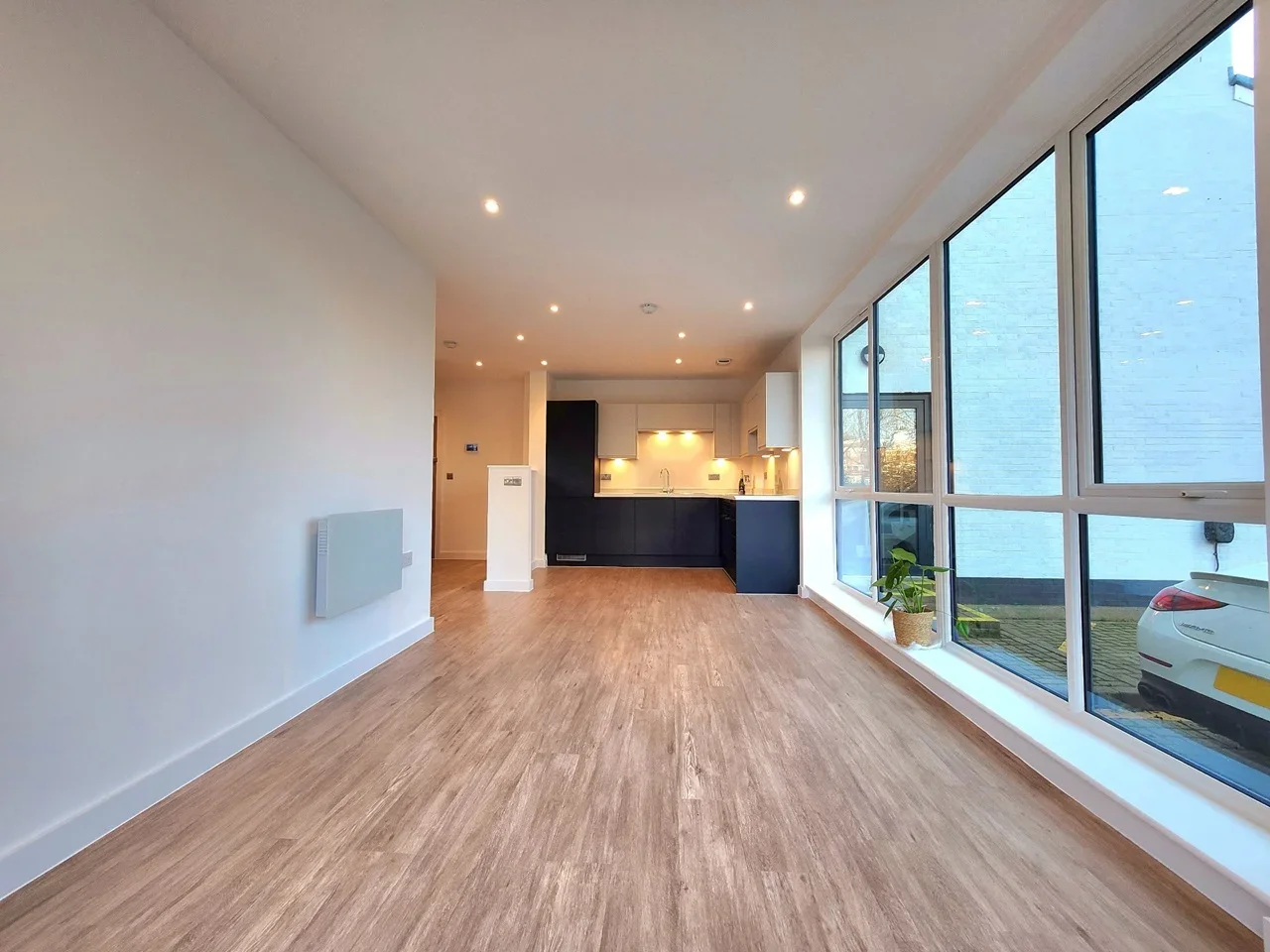 Flat Challenge Court in Mole Valley