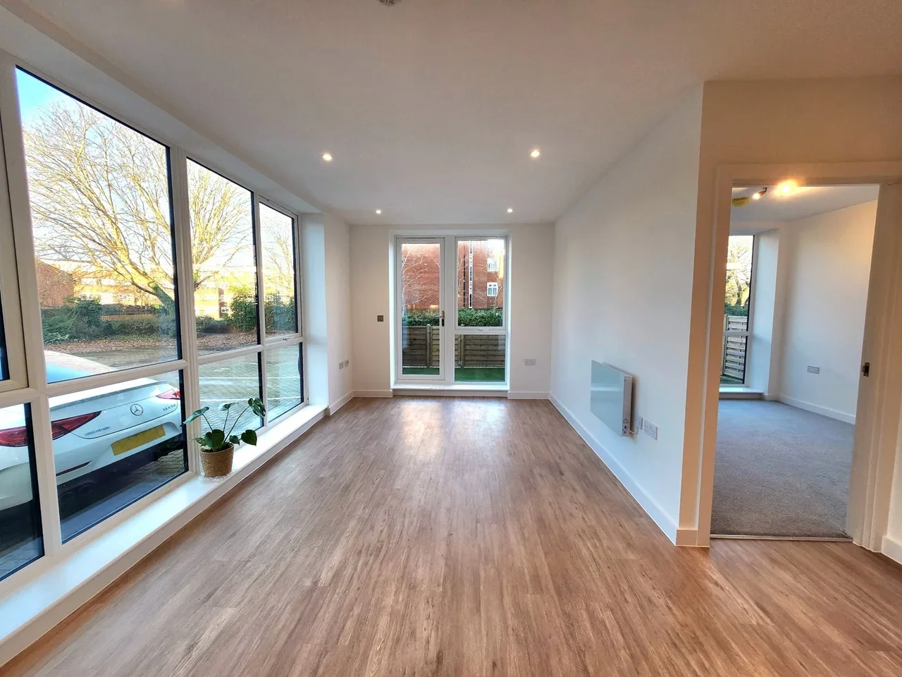 Flat Challenge Court in Mole Valley