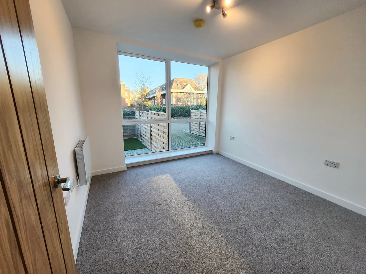 Flat Challenge Court in Mole Valley