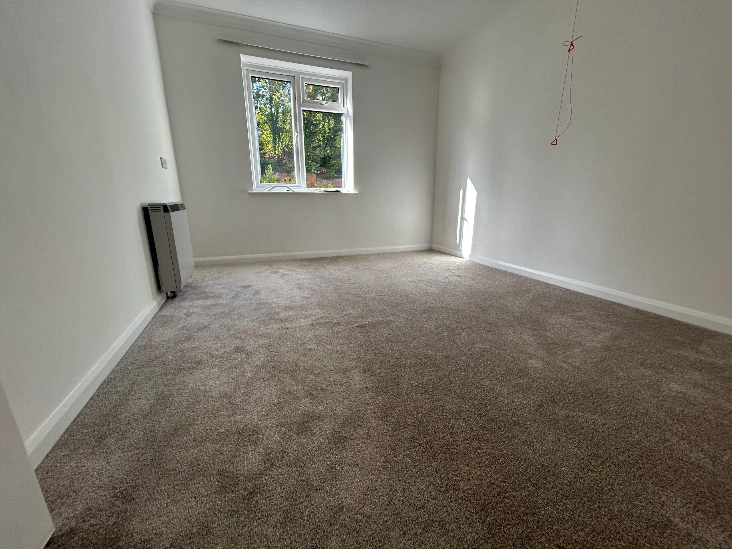 Flat Manor Road in Greater London