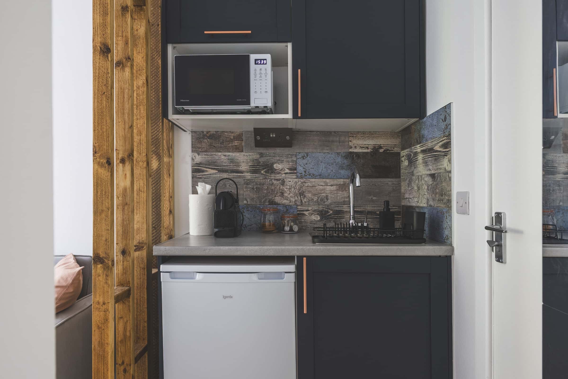 Flat Kelvin Road in Greater London