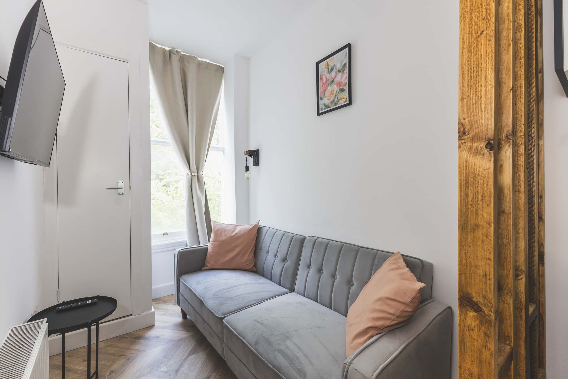Flat Kelvin Road in Greater London