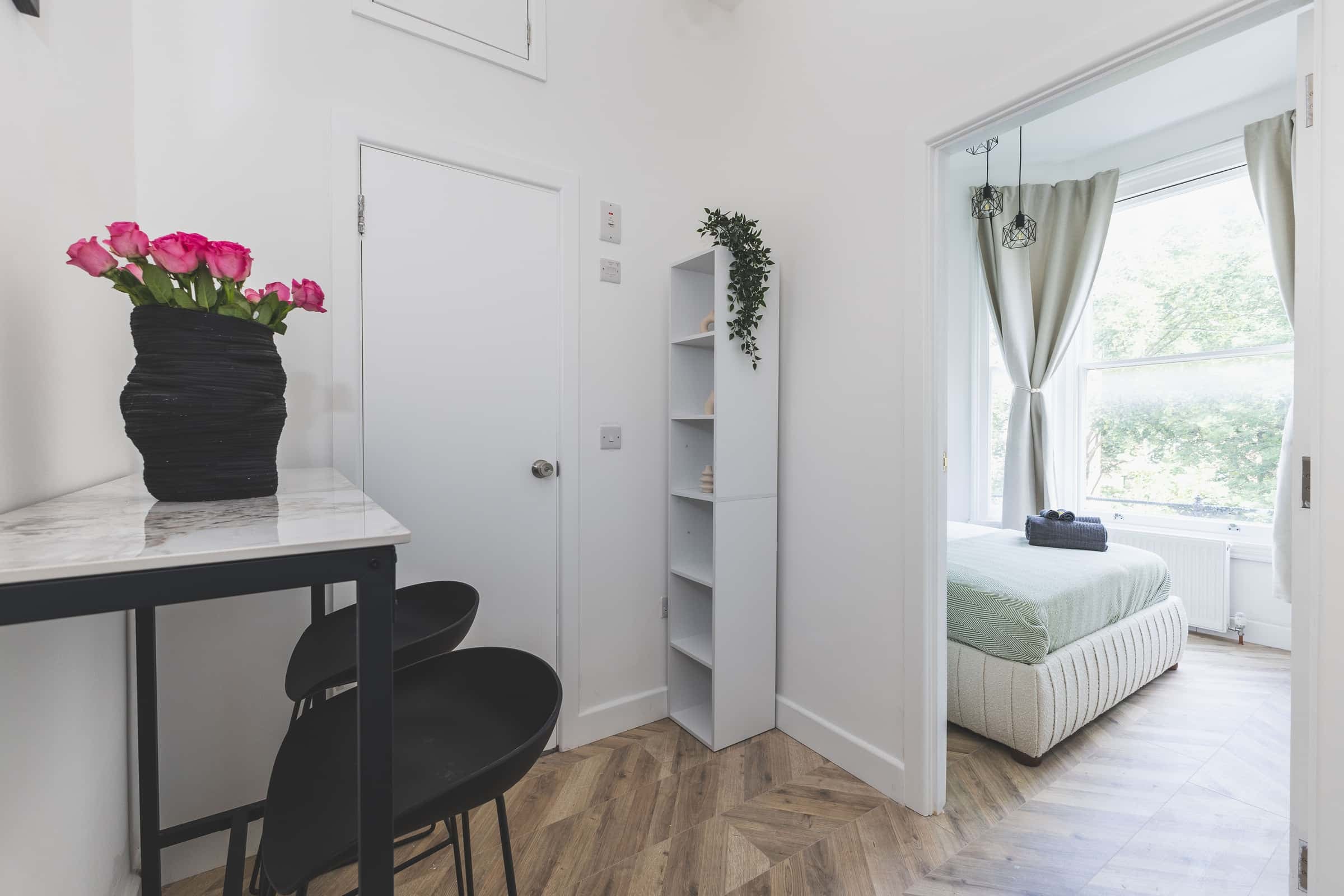 Flat Kelvin Road in Greater London