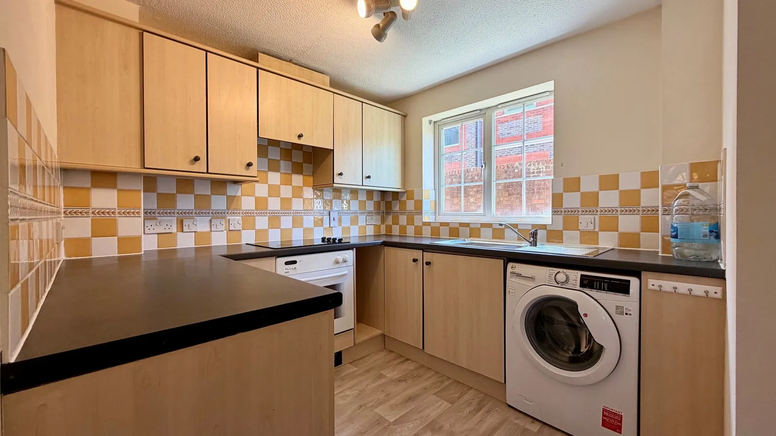 Flat Bartholomew Court in Newbury