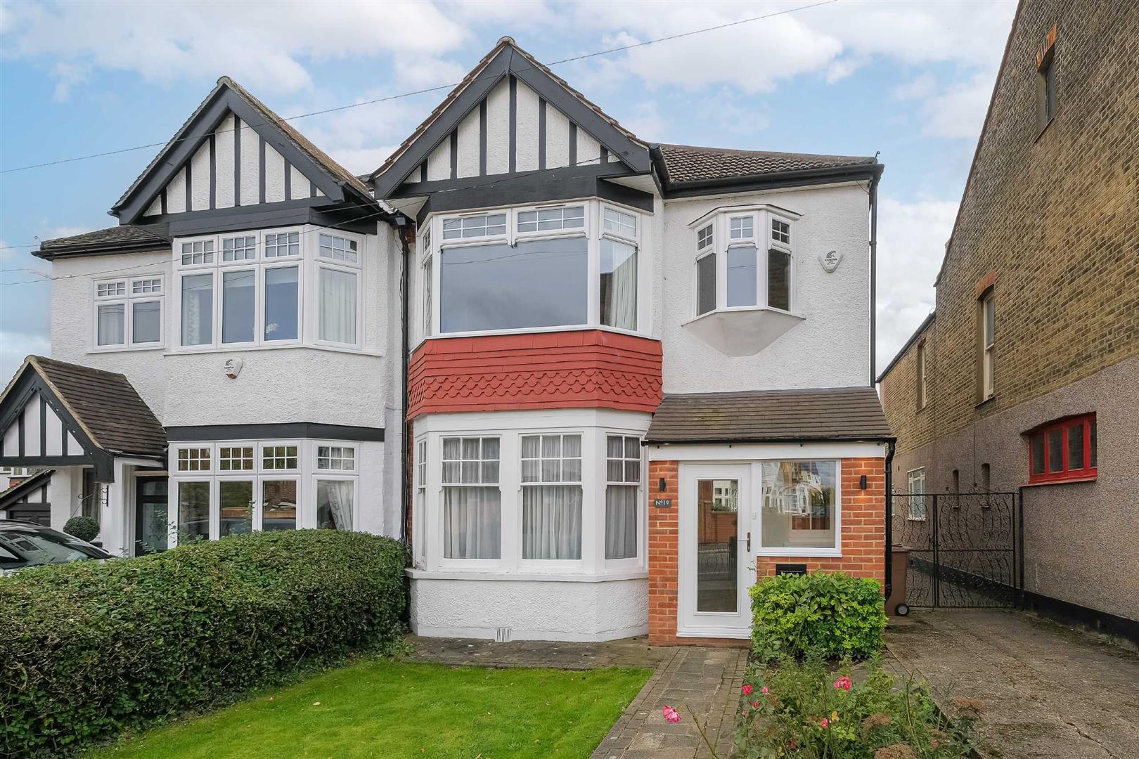House Victoria Road in Greater London