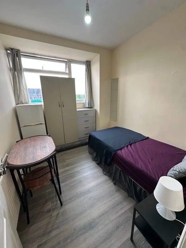 Room Preston Road in Greater London