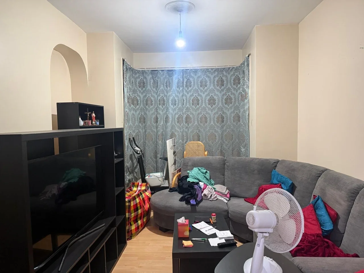 Flat Courtland Avenue in Greater London