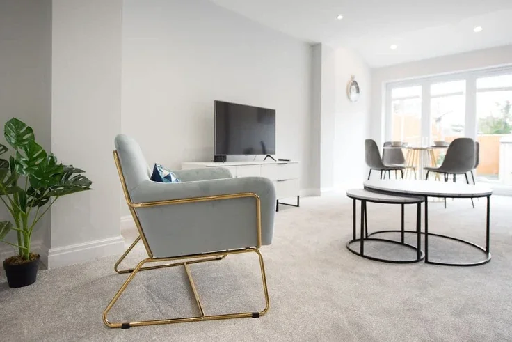 Flat Victoria Road in Greater London