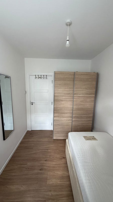 Room Sultan Terrace in Greater London