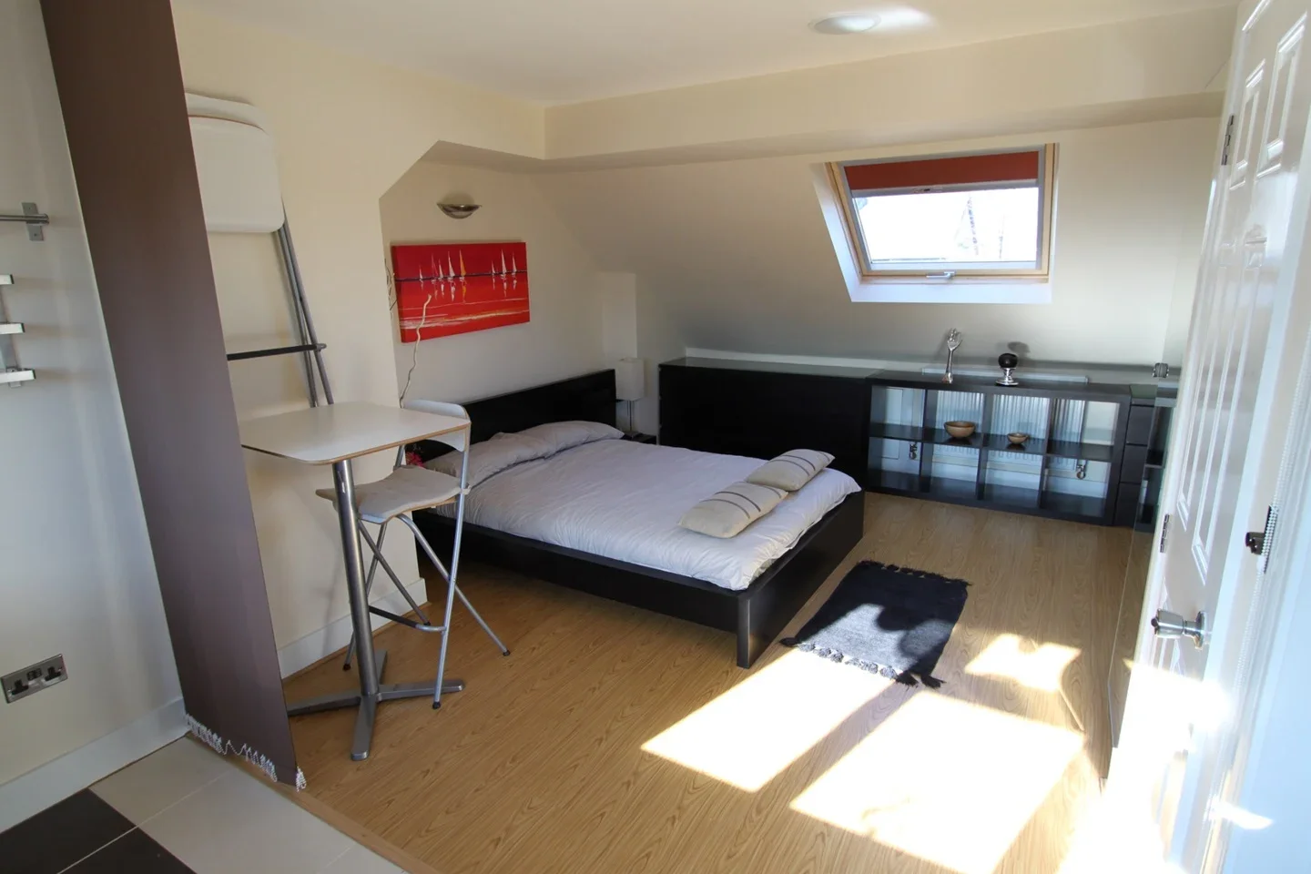 Room Chartwell Close in Greater London
