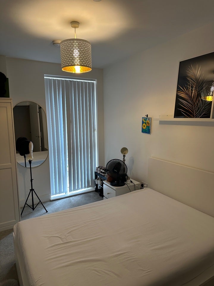 Room Nest Way in Greater London