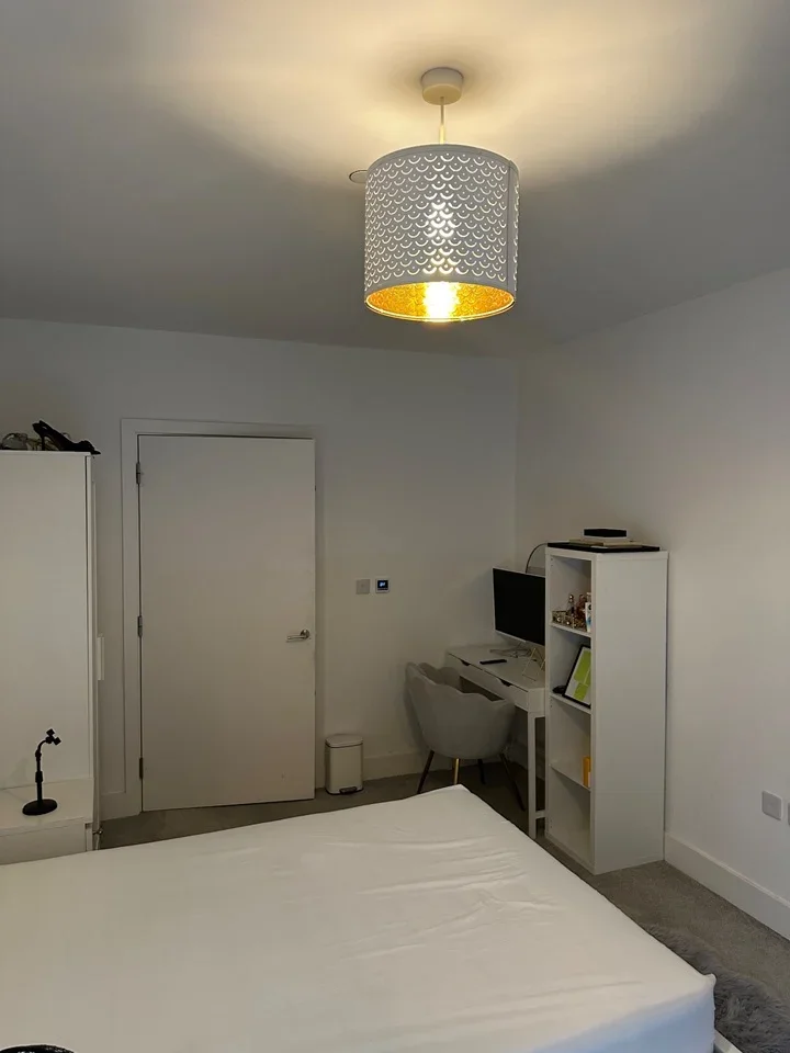 Room Nest Way in Greater London