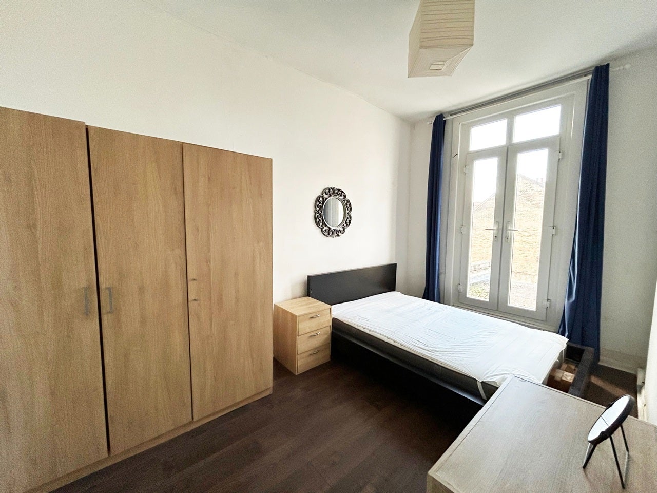 Flat Belmont Road in Greater London