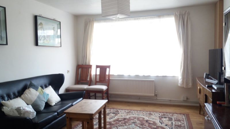 Room Whinchat Road in Greater London