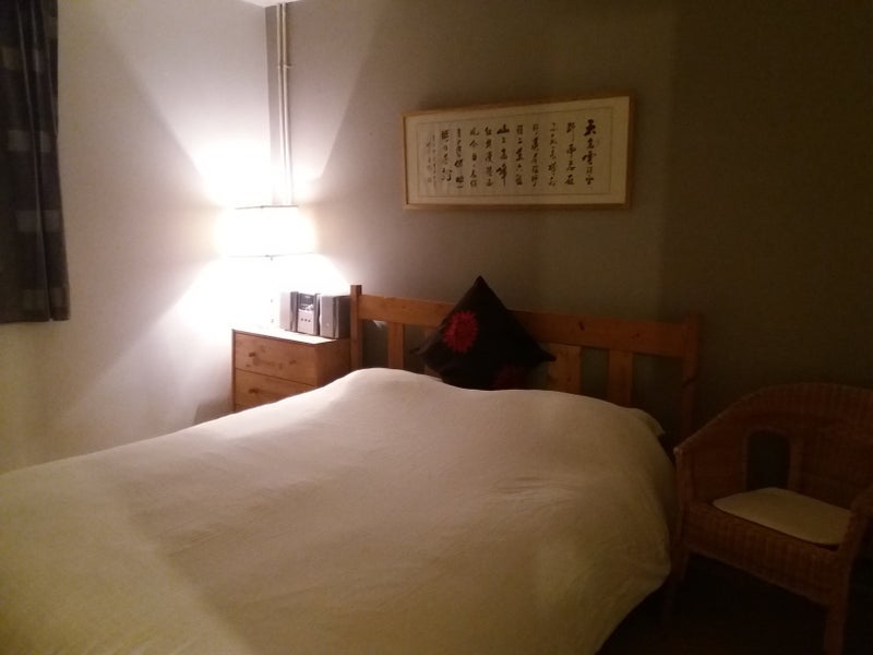 Room Whinchat Road in Greater London