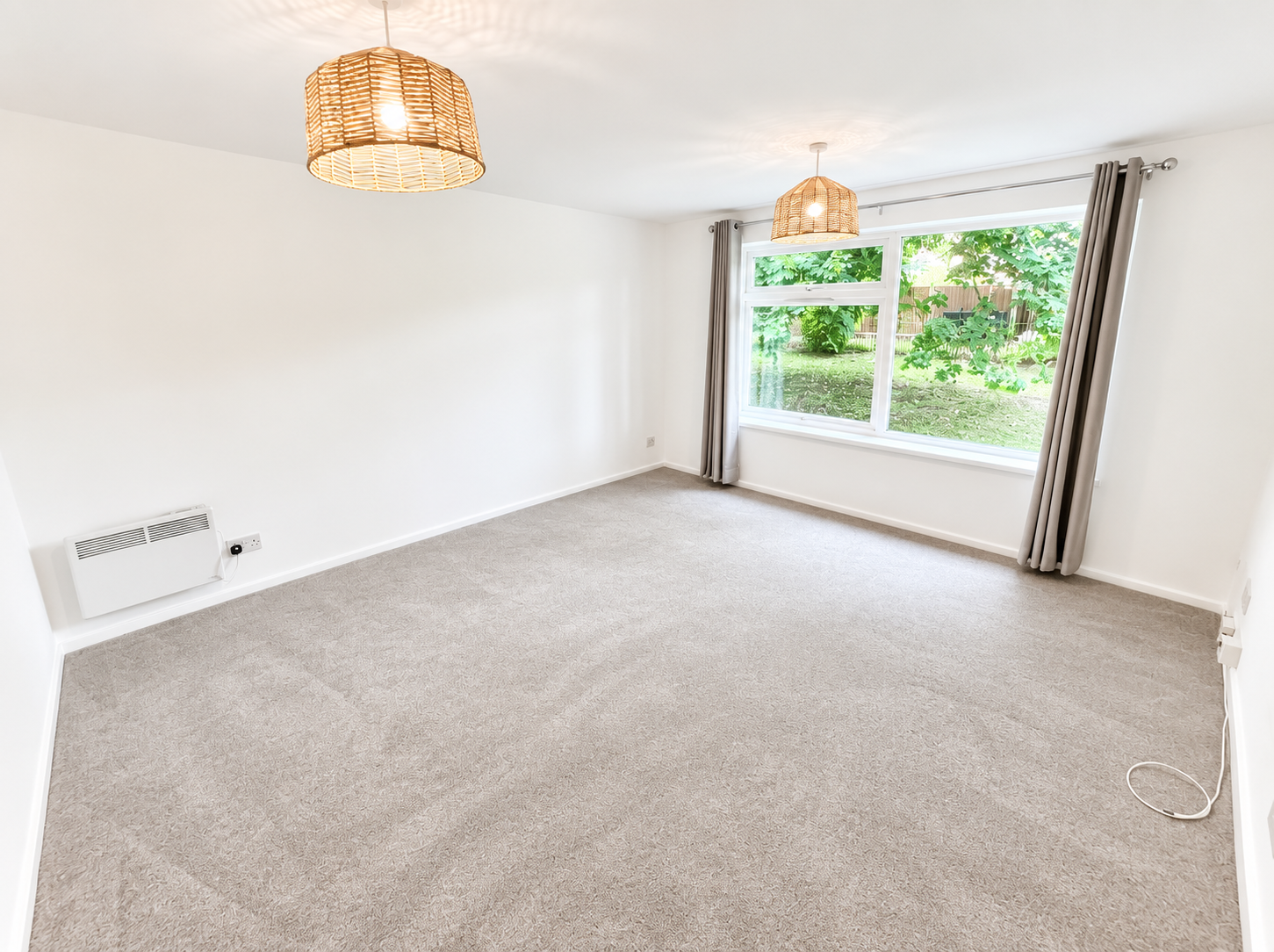 Flat Frensham Way in Birmingham