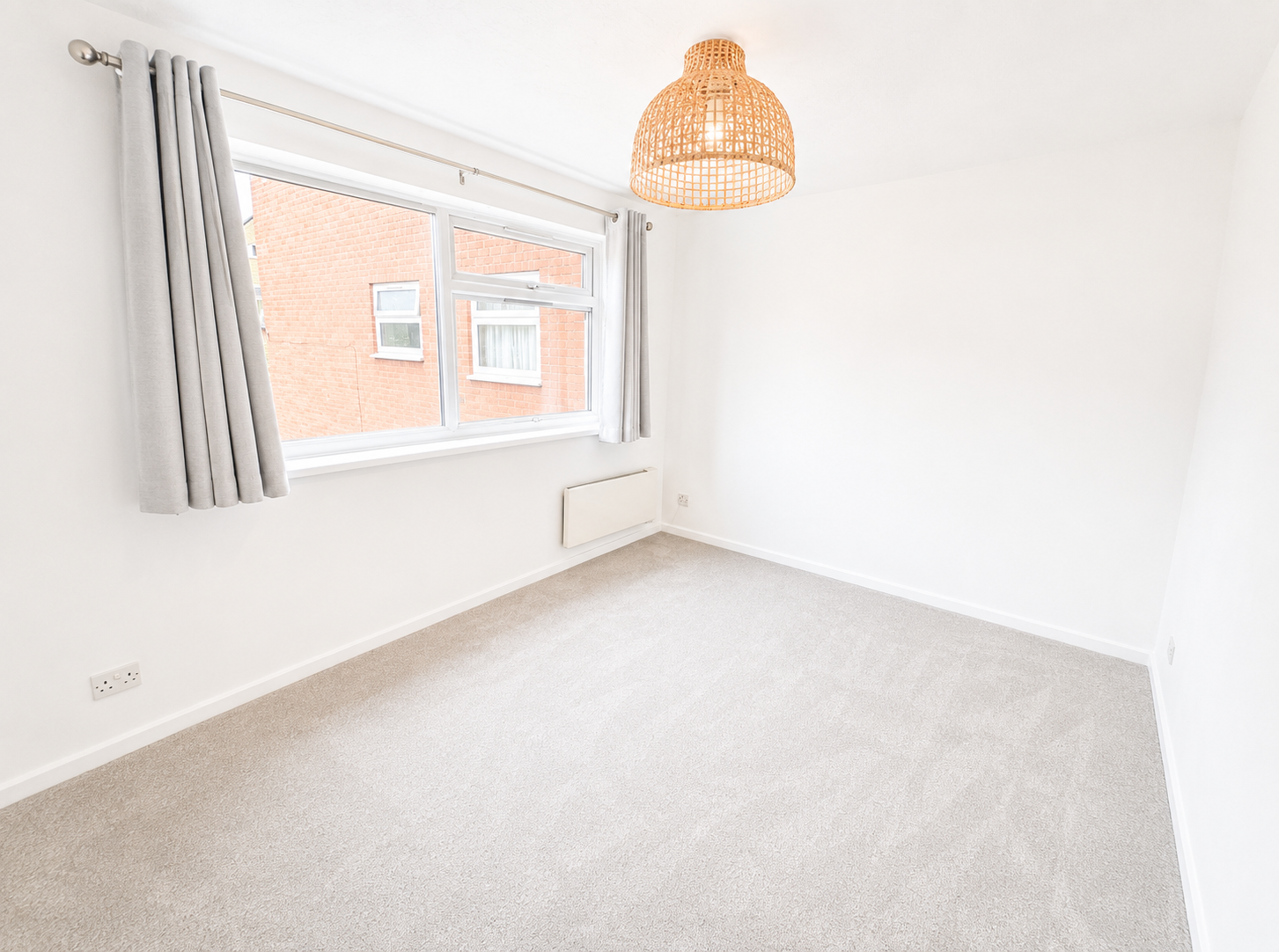 Flat Frensham Way in Birmingham