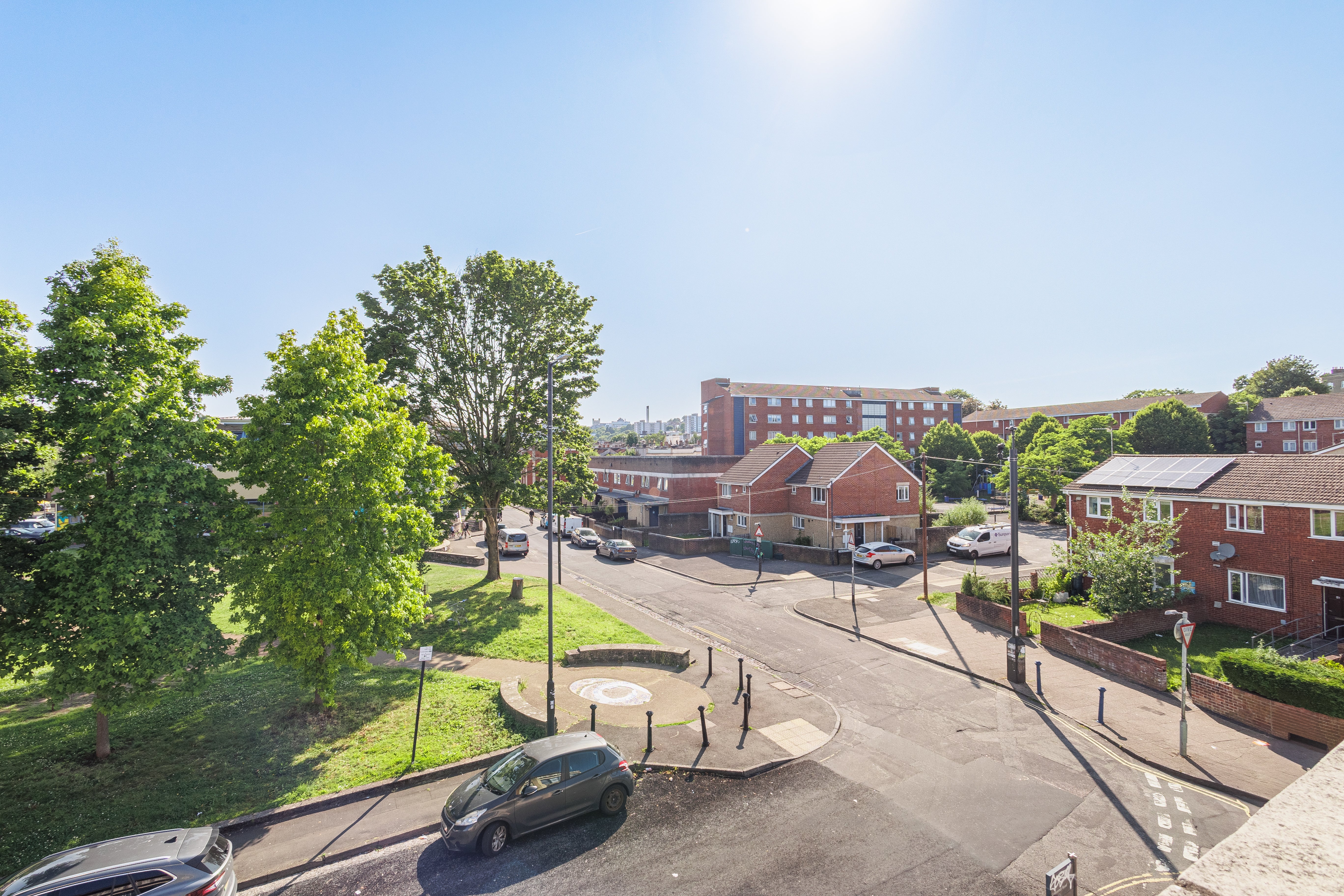 Flat Grosvenor Road in Bristol