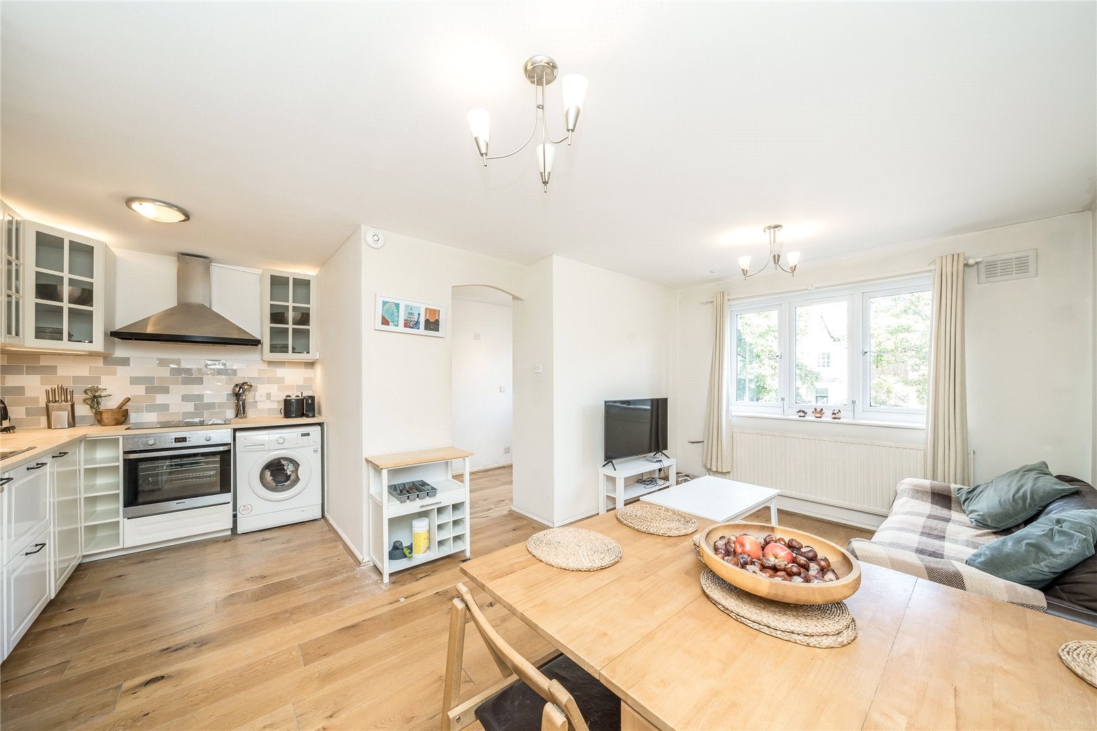 Flat Crosslet Vale in Greater London