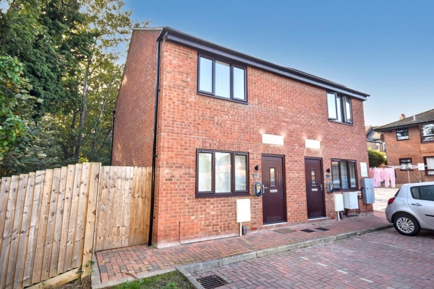 House Chaucer Court in Northampton
