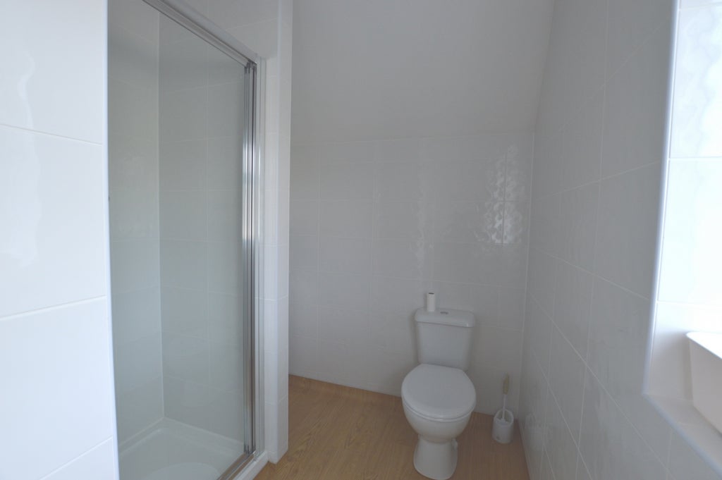 Room Maude Crescent in Watford