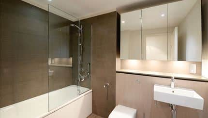 Flat Harbet Road in City of Westminster