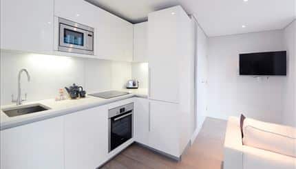 Flat Harbet Road in City of Westminster