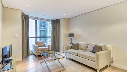 Flat Harbet Road in City of Westminster