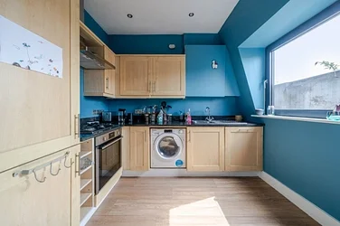 Flat Lavender Hill in Greater London