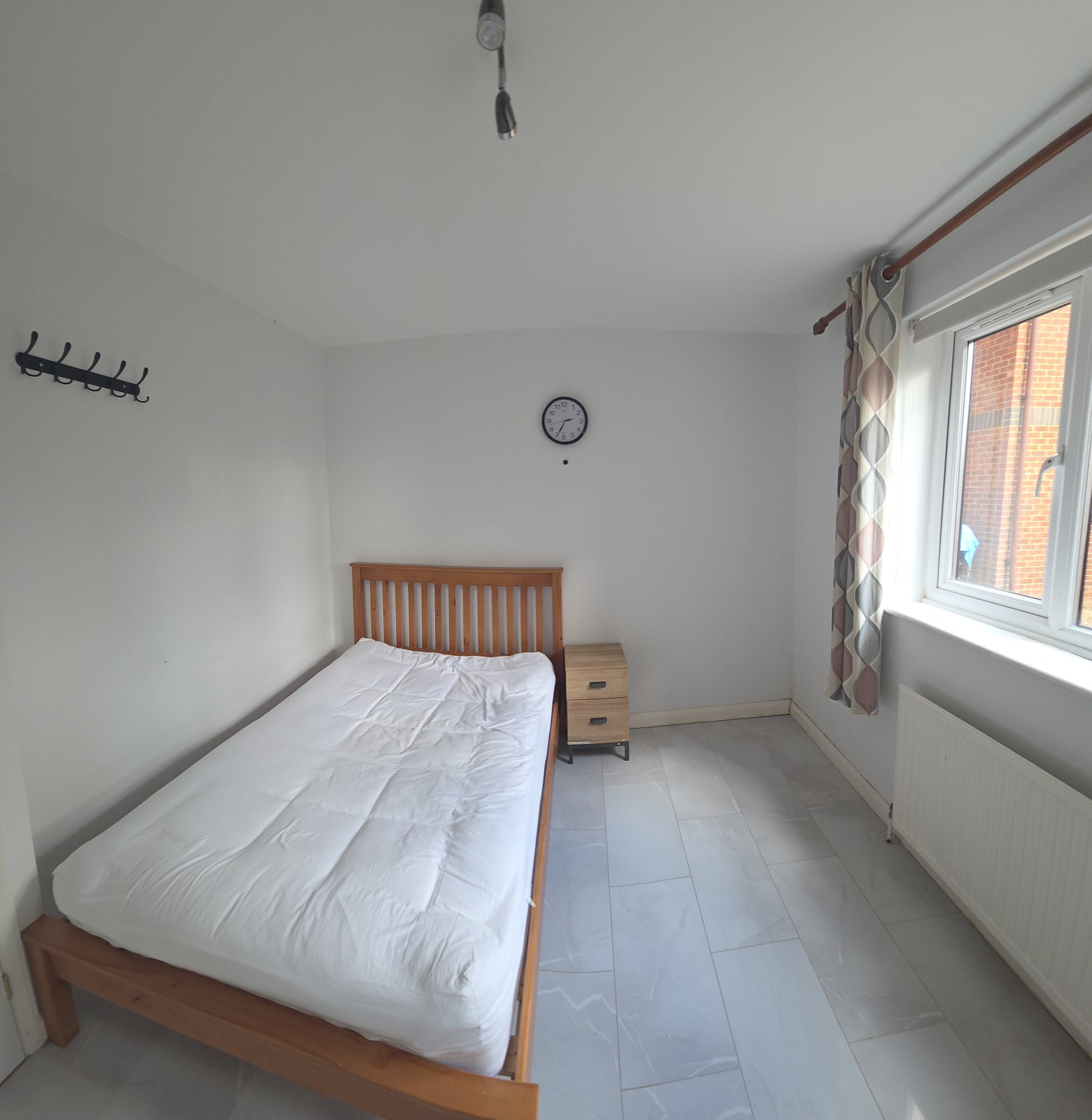 Flat Hexham Road in Greater London