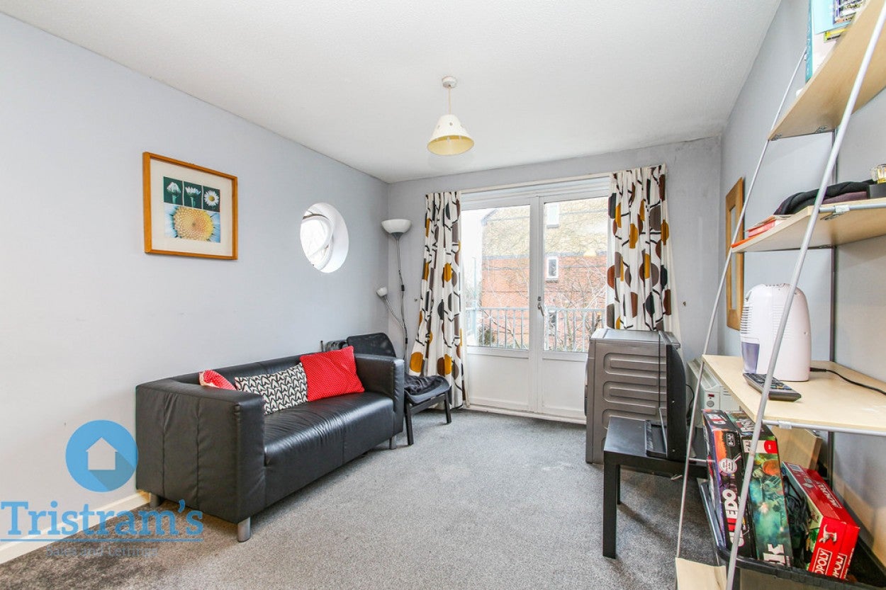 Flat Barrique Road in Nottingham