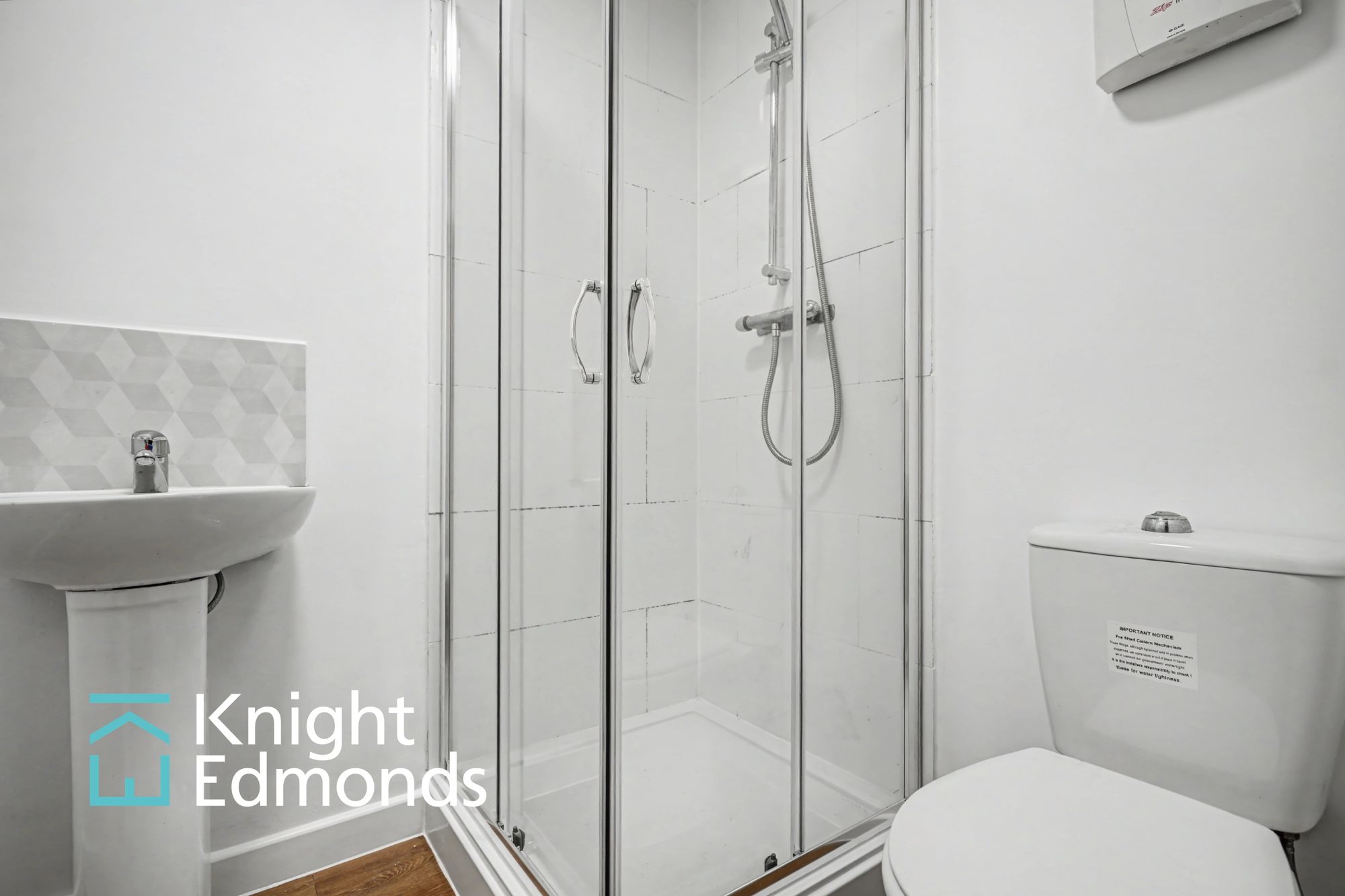 Flat Sittingbourne Road in Maidstone