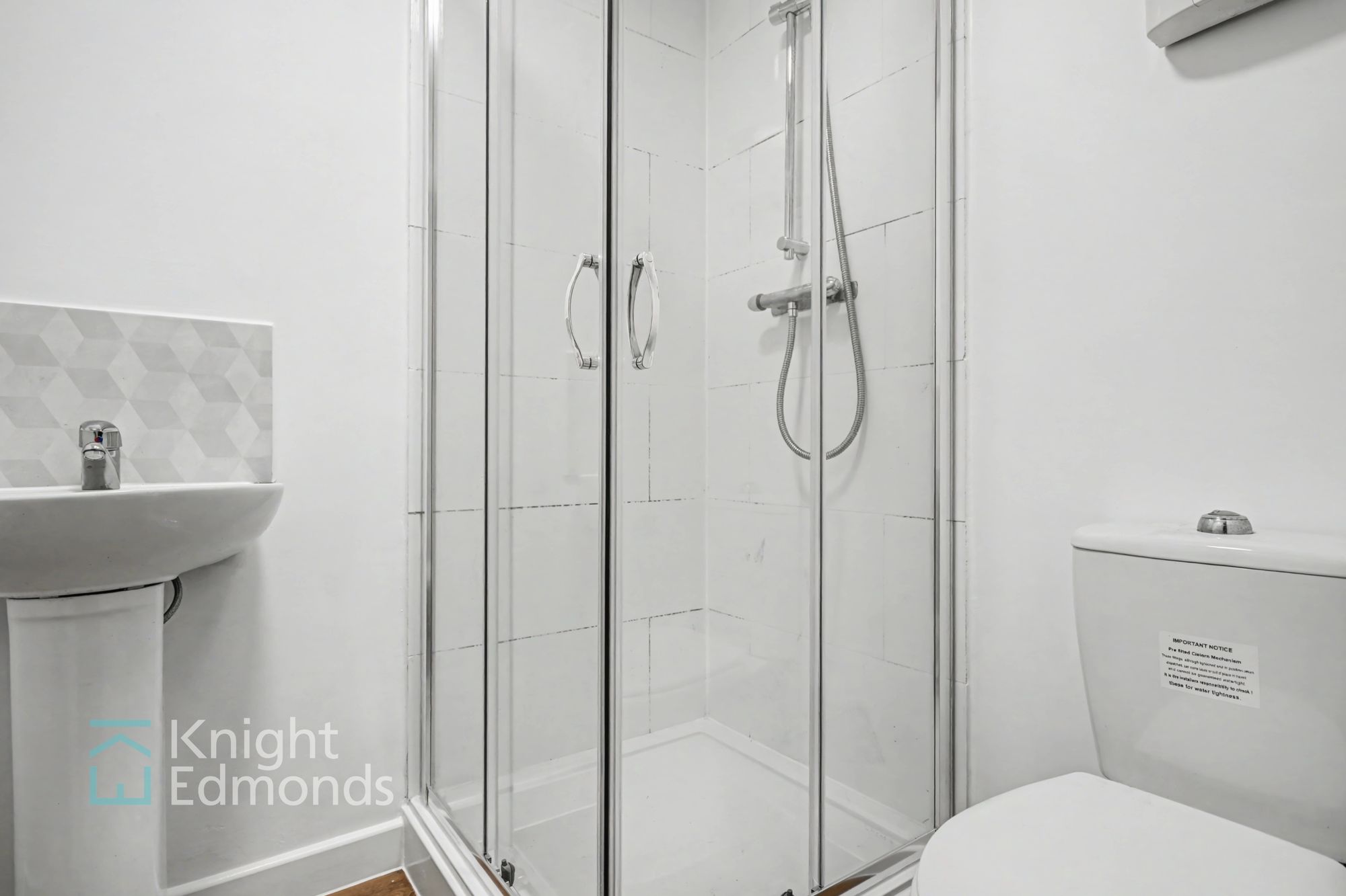 Flat Sittingbourne Road in Maidstone