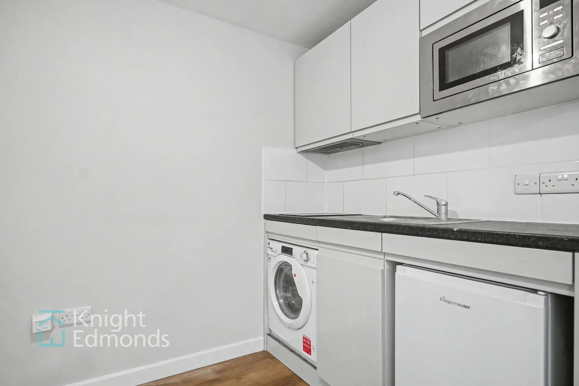 Flat Sittingbourne Road in Maidstone