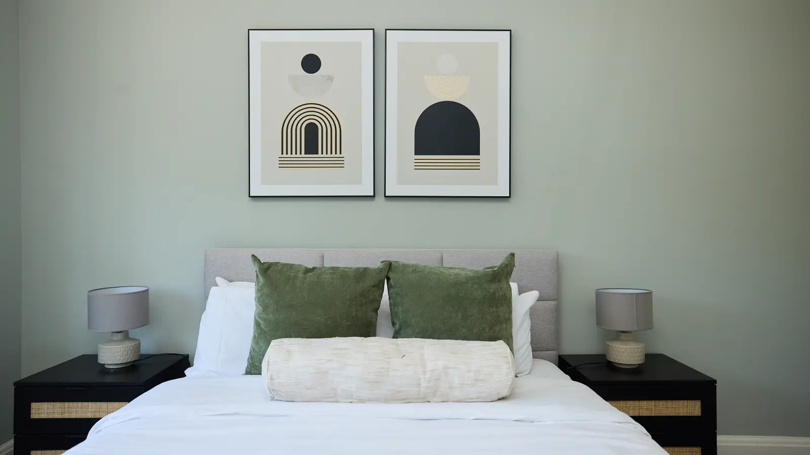 Flat Holmewood Road in Greater London