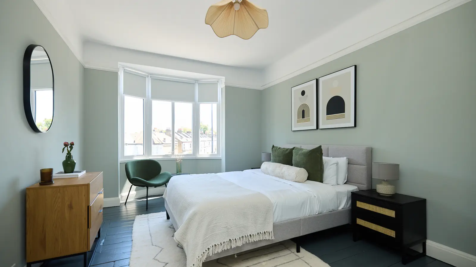 Flat Holmewood Road in Greater London