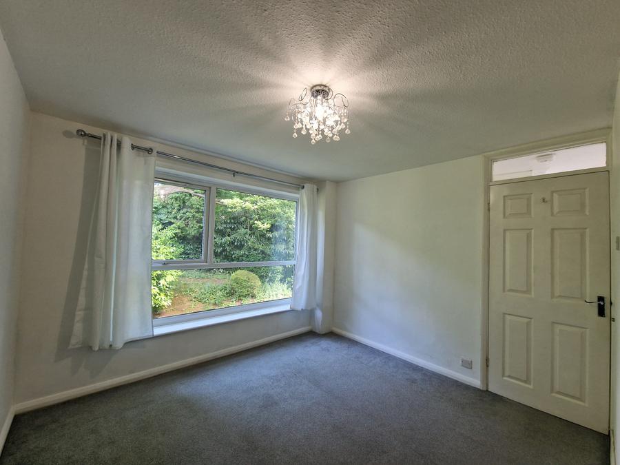 Flat High Meadows in Wolverhampton