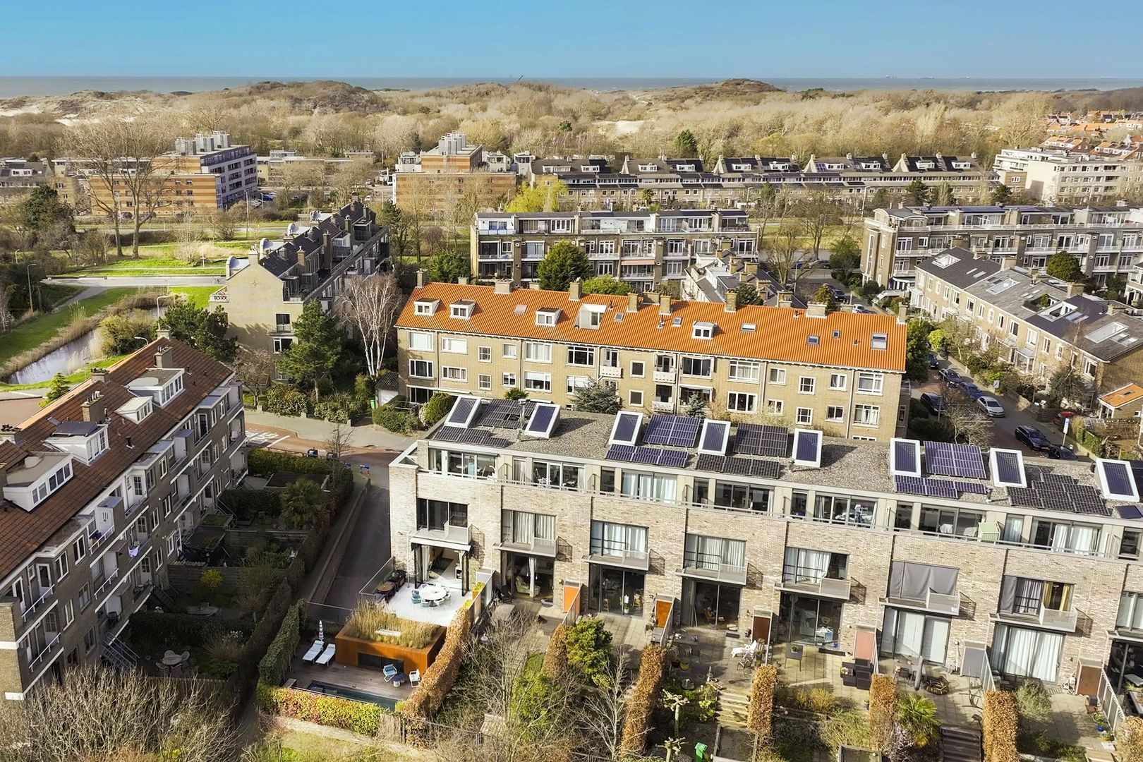 Huis Dovenetelweg 18 A in Den Haag